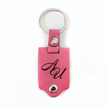 Заредете изображение във визуализатора на галерията – Кожен ключодържател със снимка и надпис