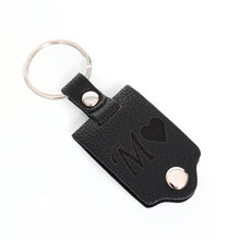 Заредете изображение във визуализатора на галерията – Кожен ключодържател със снимка и надпис