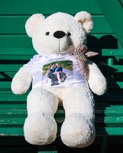 Заредете изображение във визуализатора на галерията – Плюшено мече 120 см. с персонализирана тениска